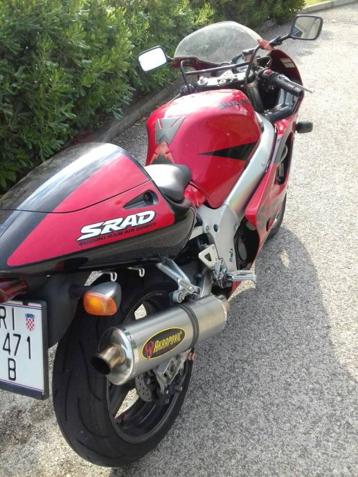 Suzuki GSX 600R SRAD 600 cm3, 2001 god.