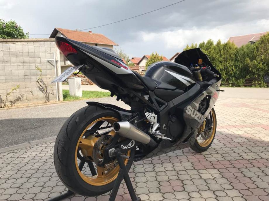 Suzuki Gsx-R 600 K4 599 cm3, 2004 god.