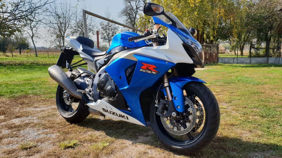 Suzuki GSX-R1000 999 cm3, 2011 god.