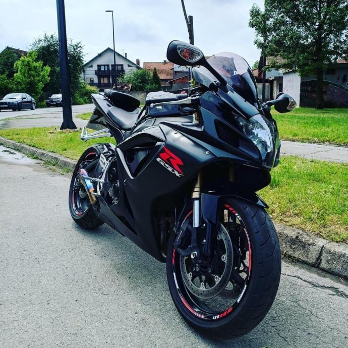 Suzuki gsxr 600 k7