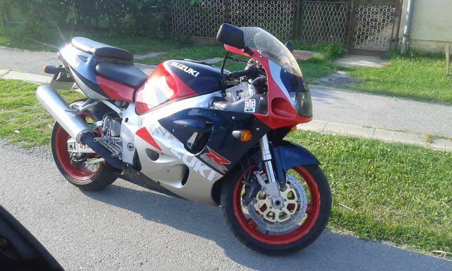 Suzuki gsxr 750 srad