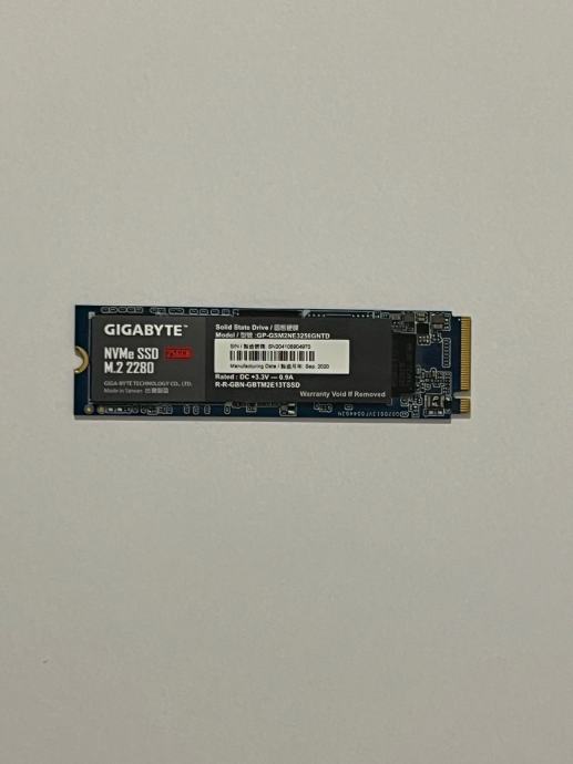 Gigabyte NVMe M.2 SSD 256GB (fiksna cijena)