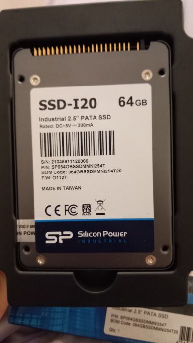 Silicon Power 2.5" PATA SSD 64GB disk