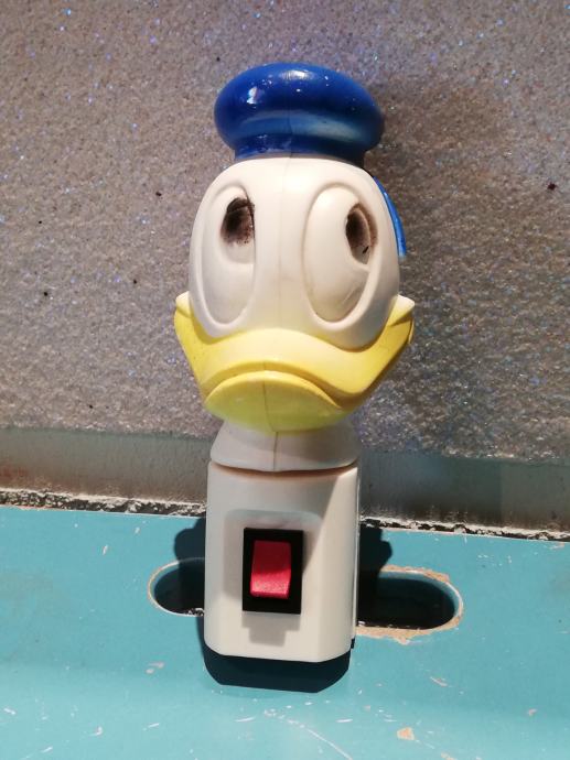 Donald Duck, Pajo Patak, prigušena svjetiljka