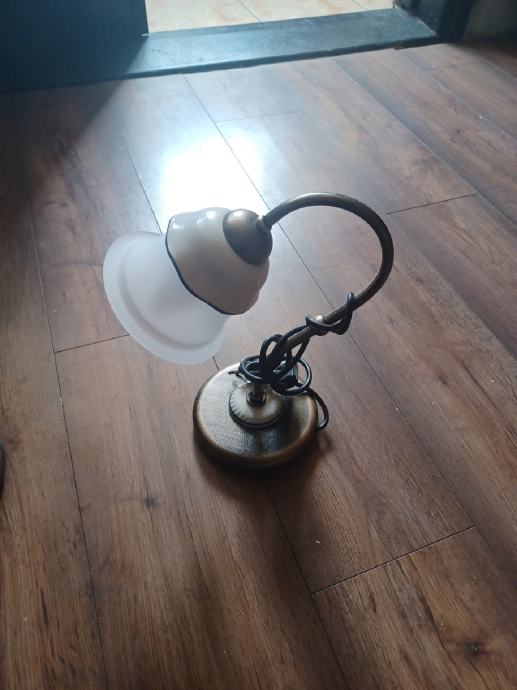 Noćne lampe u paru