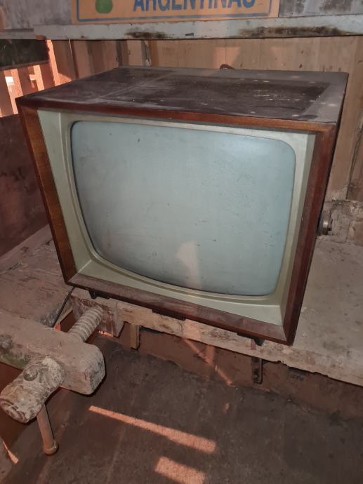 Retro televizor Ei Niš -KOLEKCIONARSKI, OČUVAN, VRLO POVOLJNO!!!