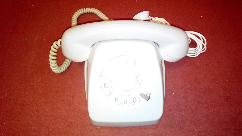 Telefon