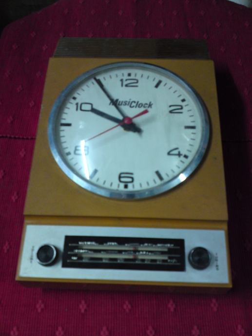 ZIDNI RETRO SAT - RADIO