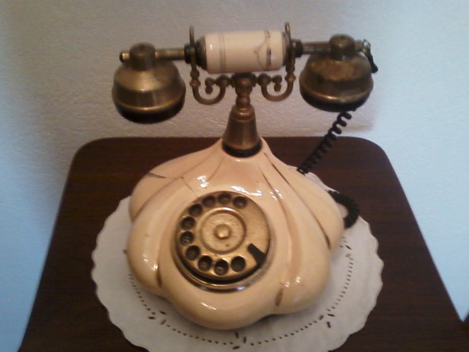 TELEFON