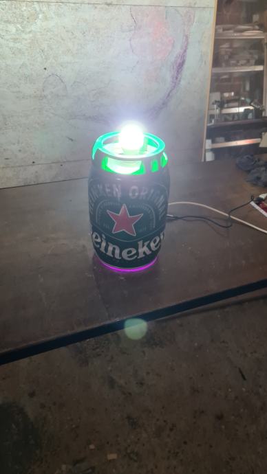 Lampa od bačve Heinekena