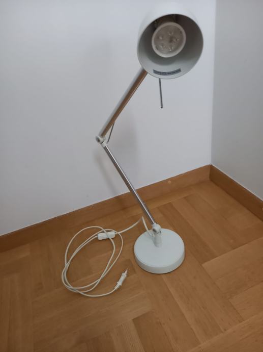 Zglobna stolna lampa - Ikea