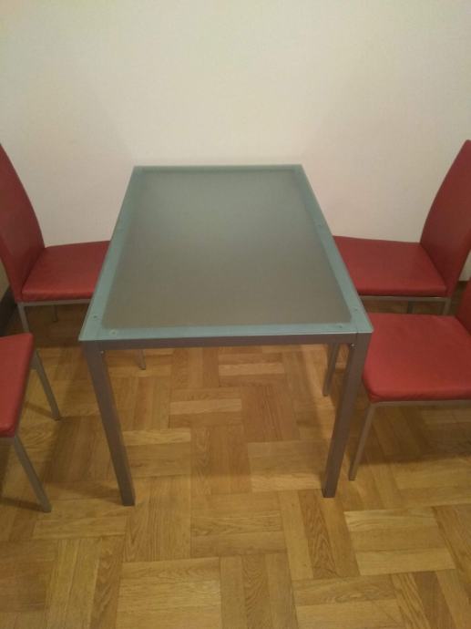 Stakleni stol i metalne stolice 120x75x74 cm (dxšxv)