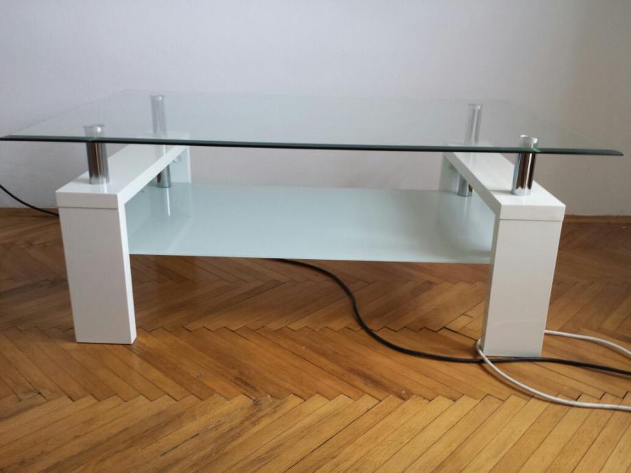 stol za dnevnu sobu 