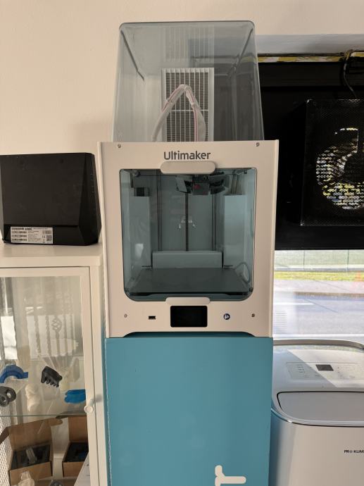 3D printer: UltiMaker 2+ Connect Pro Bundle