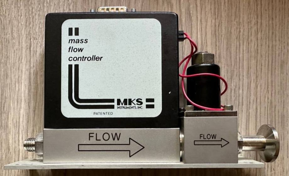 MKS Instruments Regulator masenog protoka 1259CC-00200 SDV / Viton / M