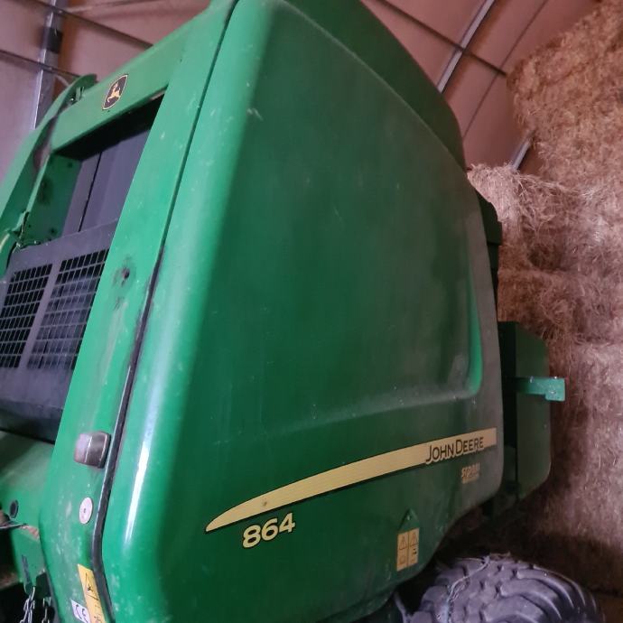 Rolo balirka John deere 864