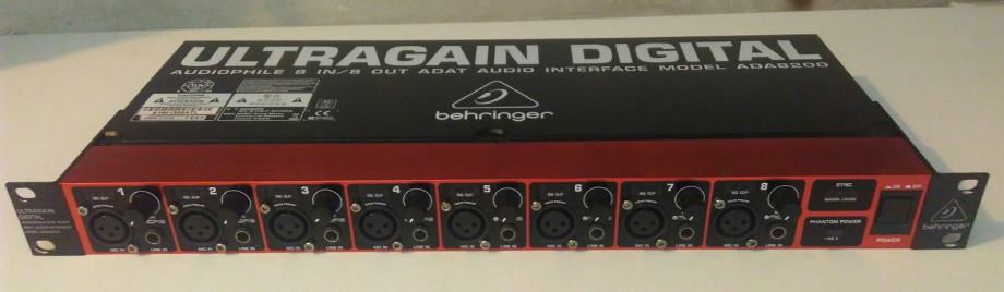 Behringer ADA 8200