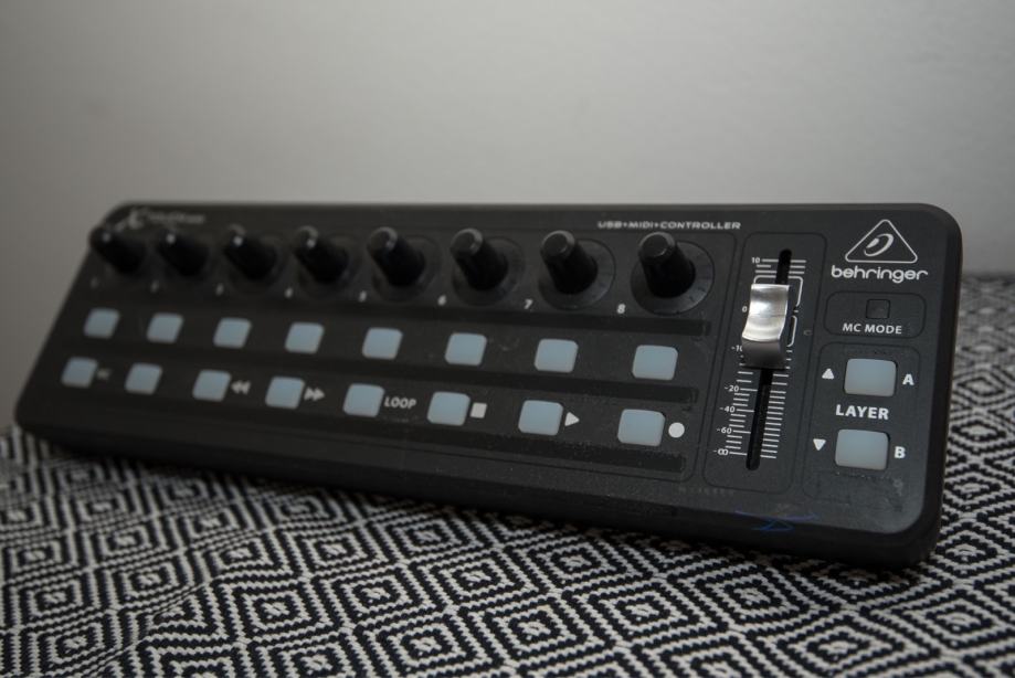 Behringer X-Touch Mini