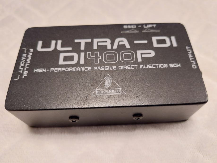 DI box Behringer Ultra-DI DI400P