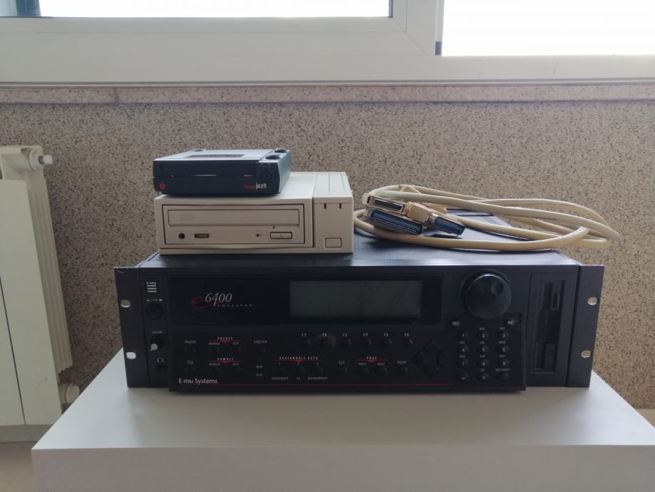 EMU e6400 sampler + SCSI Pioneer player + SCSI portable 1GB Iomega Jaz