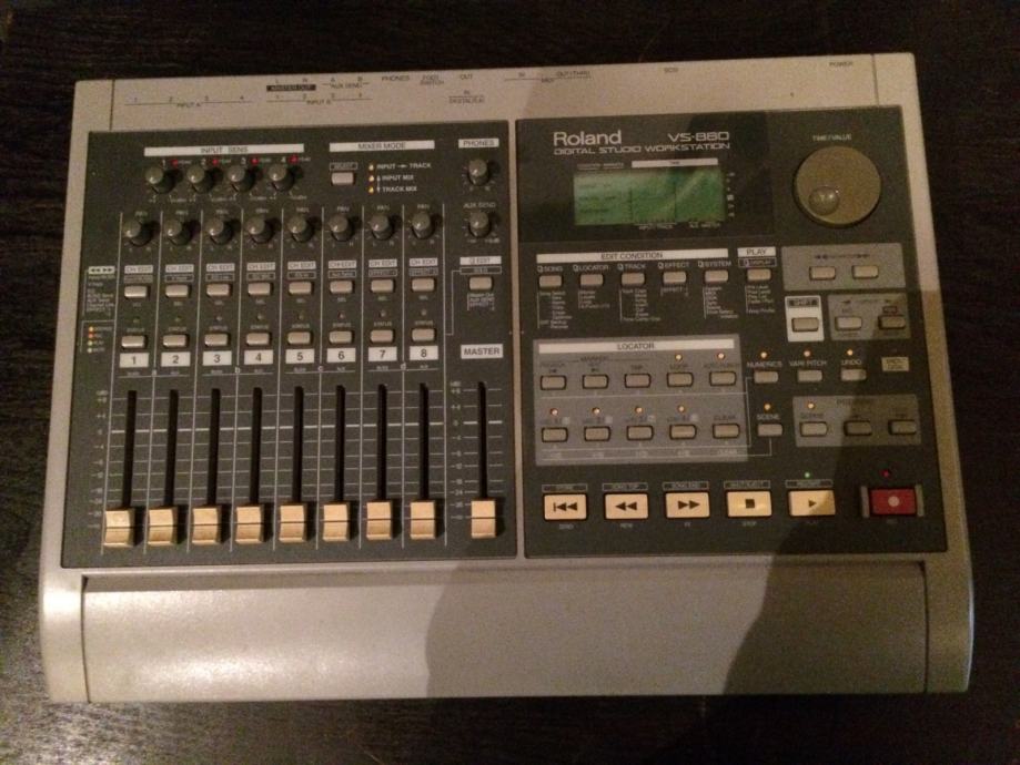 Roland VS-880 Digital studio workstation