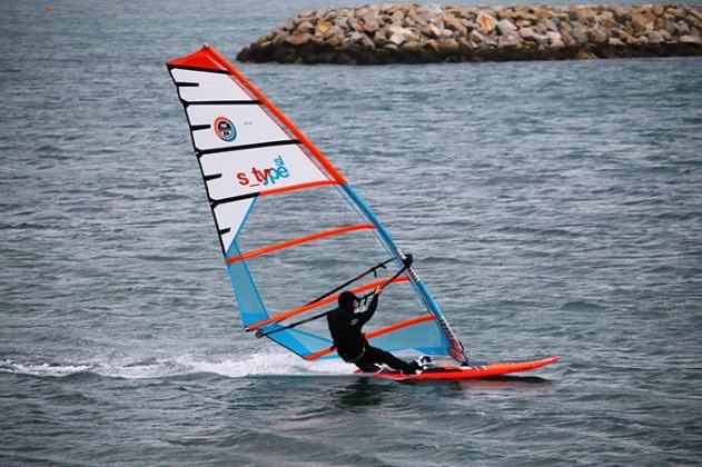 Windsurf daska 122L + rig 7,8m2