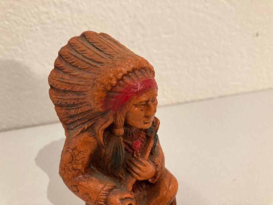 Vintage Hand Carved Wooden Indian Chief Smoking Peace Pipe