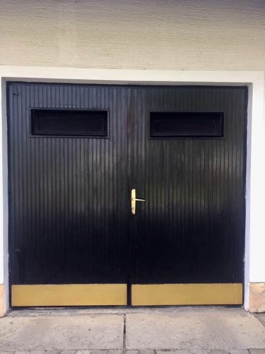 Drvena garažna vrata