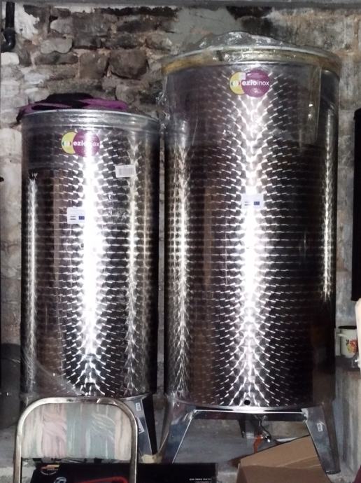 Inox posuda za ulje/vino 750l