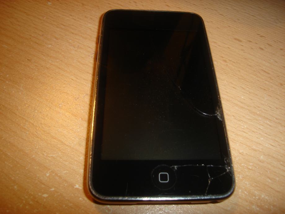 iPod 32 GB razbijeni ekran