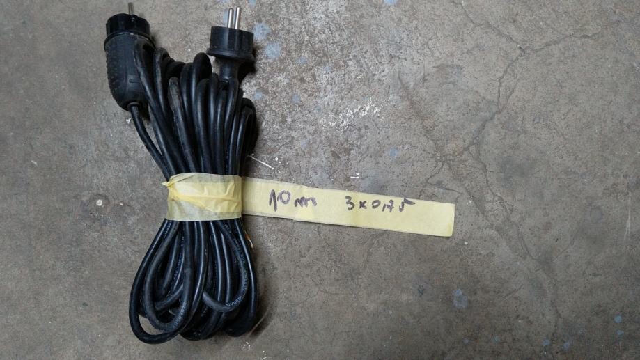 Kabel produžni 3x1mm, 10m prodajem za 15 E