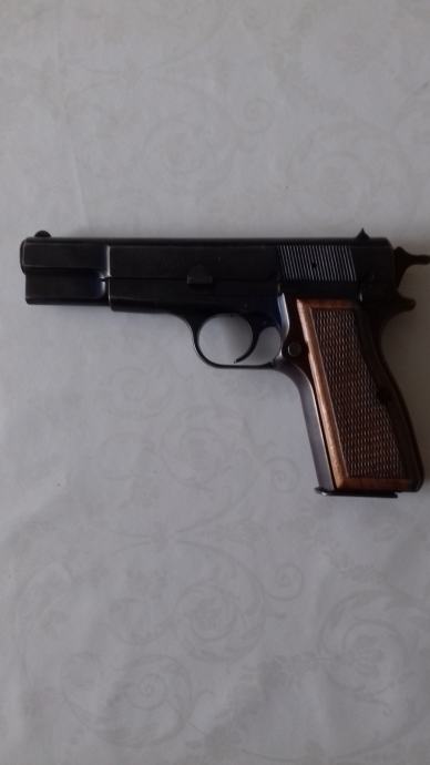 PISTOLJ BROWING DUGA DEVETKA KAO NOV SA 2 SPREMNIKA