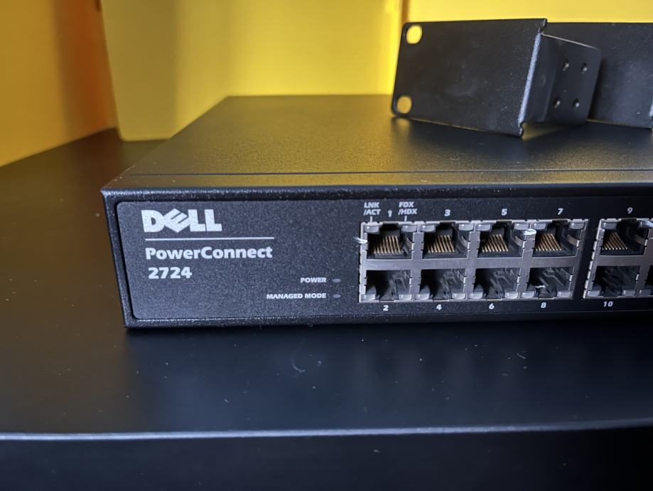 Dell PowerConnect 2724 Networking Switch (J0632)