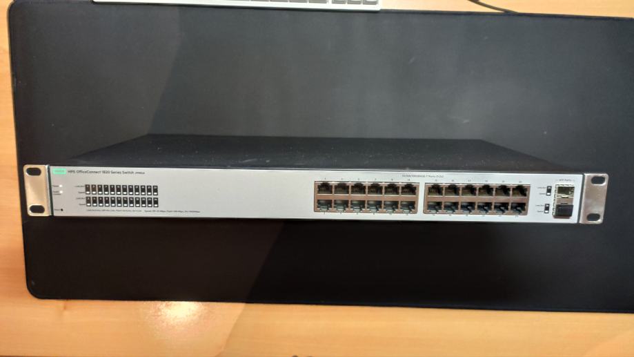 HPE 1820 24G Switch - J9980A