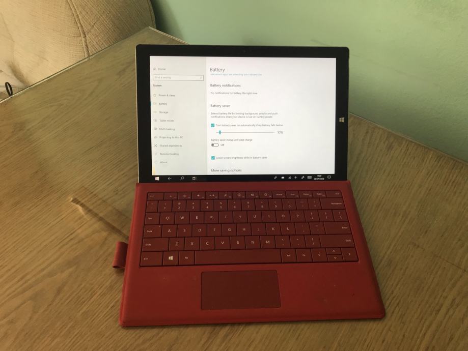 Surface Pro 3 i7-4650U, 8Gb RAM, 256 GB ROM + tipkovnica i olovka