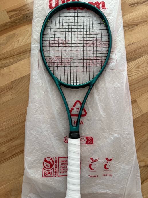 WILSON BLADE V9,16X19  SUPER STANJE 150 EURA