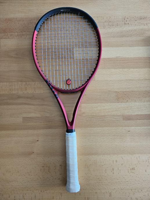 Wilson Clash 100 V2 (ručka 4) + vibrastop + Tecnifibre grip gratis