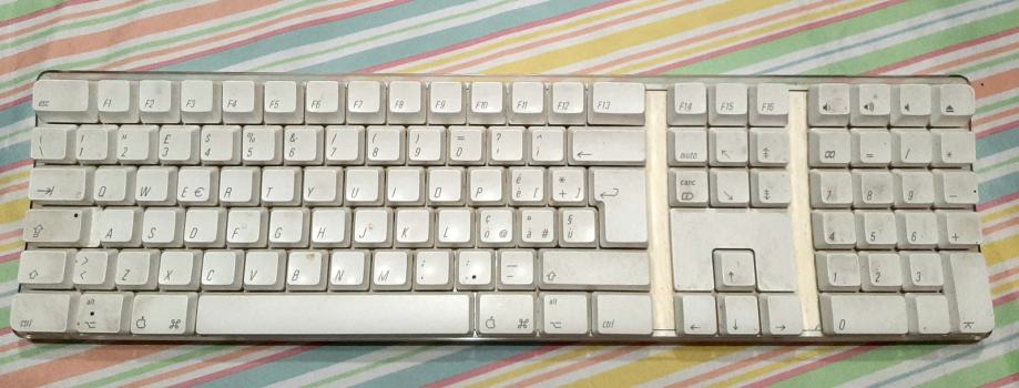 A1016 Apple Wireless Bt Keyboard