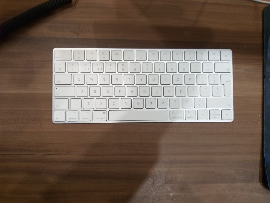 Apple Magic keyboard 2 (UK layout)