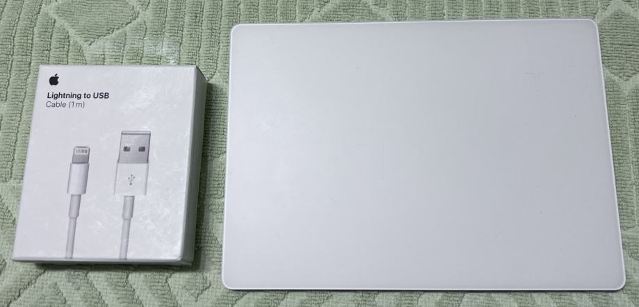 Apple Magic Trackpad + Apple original USB-Lightning kabel