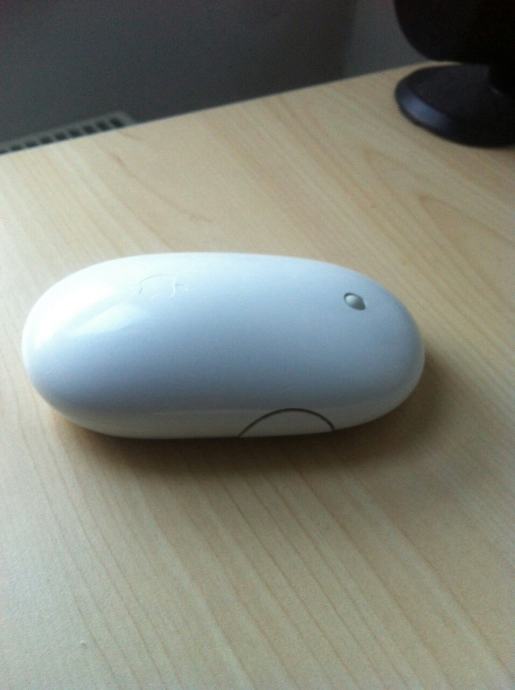 Apple miš Mighty Mouse