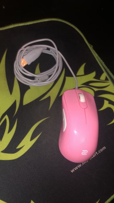 Zowie benq S2 DIVINA pink gaming mouse