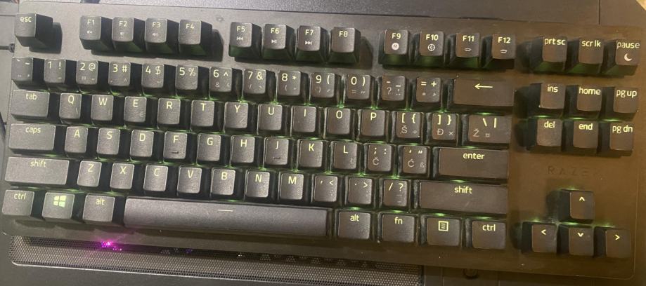 Gaming tipkovnica RAZER Huntsman V2 Tenkeyless, rabljeno