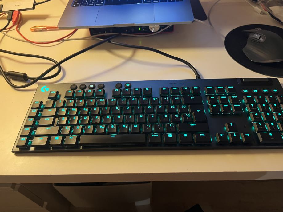 Logitech G815 gaming tipkovnica