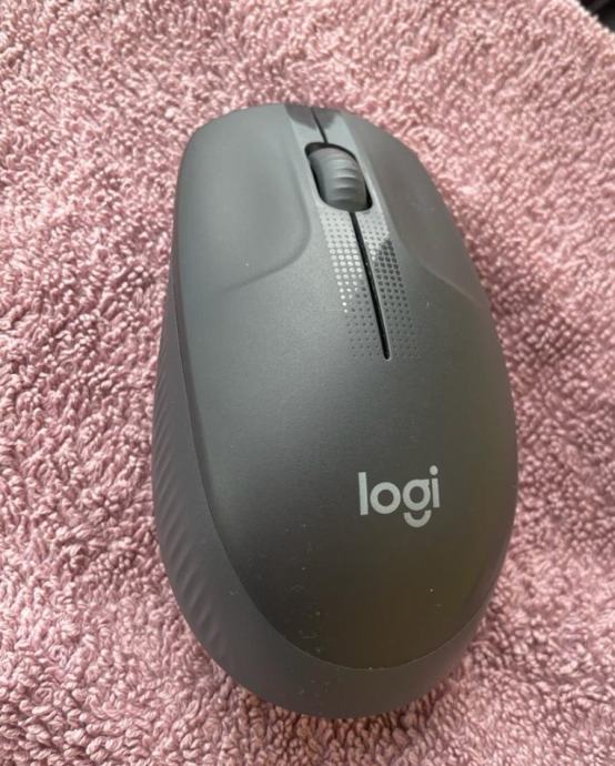 Logitech ( Logi ) M190 Bežični Optički Miš + Dongle - kao novo