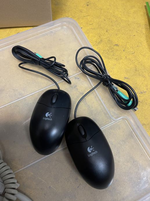 Logitech optički miš - PS/2 port - NOVO