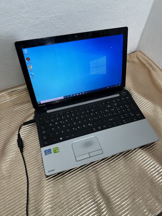 Laptop Toshiba C55,Intel core i3-3120M 2,50ghz,4gb ram,windowsi 10