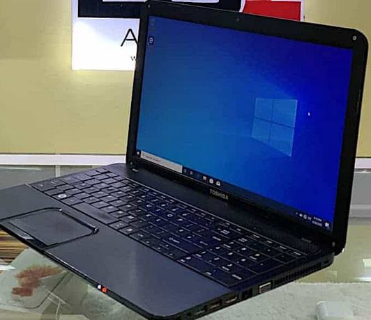 Laptop Toshiba * Intel i3 * 256gb ssd * 8gb * Windows 10 * Office