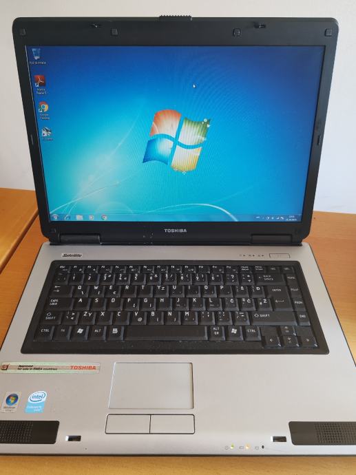 laptop Toshiba Satellite L40-139 Celeron M520 2GB 120GB hdd windows 7