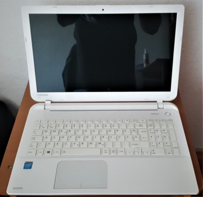 Laptop Toshiba Satellite Skullcandy - KAO NOVA!